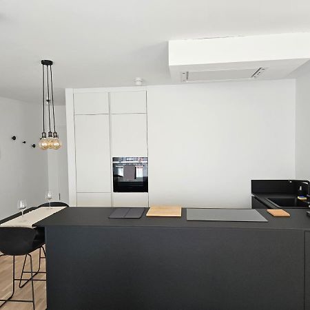 New Spacious Two Bedroom Center With Parking, Near Public Transport 룩셈부르크 외부 사진