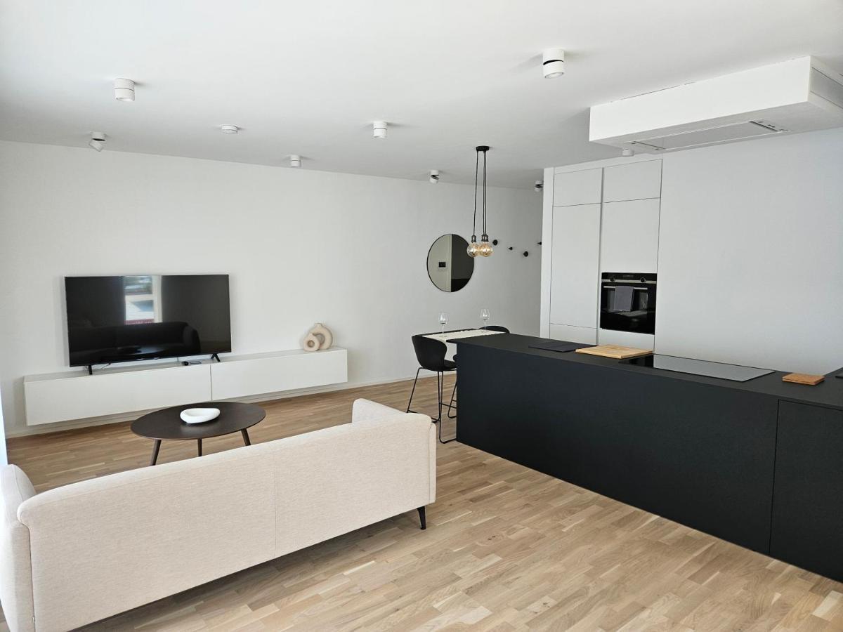 New Spacious Two Bedroom Center With Parking, Near Public Transport 룩셈부르크 외부 사진